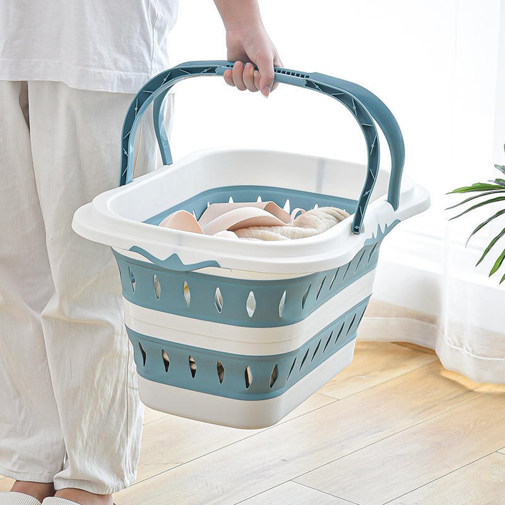 Collapsible laundry basket with handle